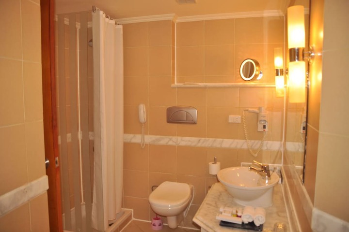 Room 43 of 96