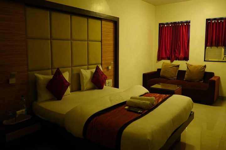 Room 10 of 41