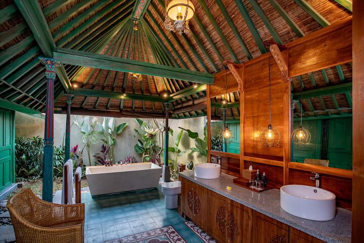 Room 63 of 109