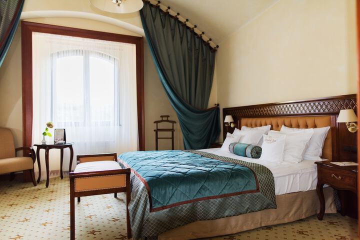 Room 4 of 60