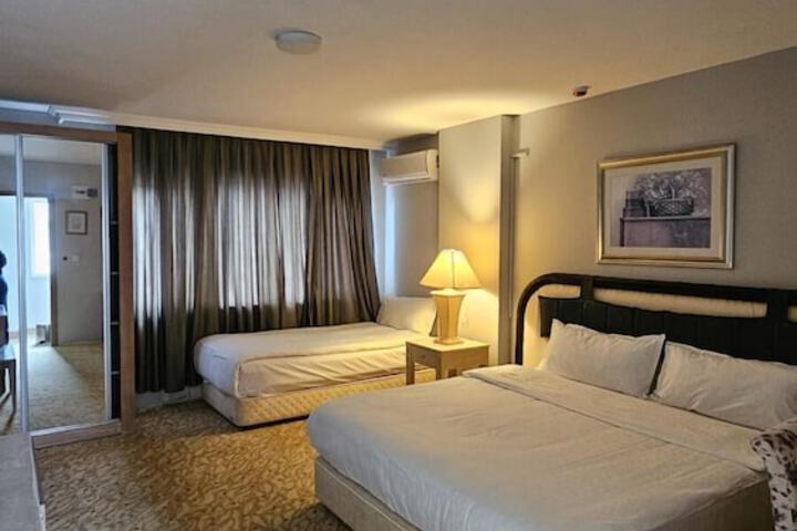 Room 47 of 116