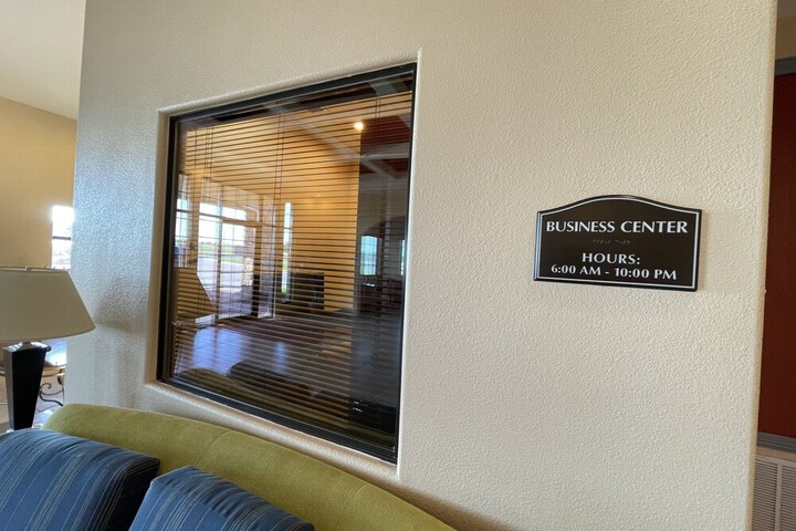 Business Center 56 of 70