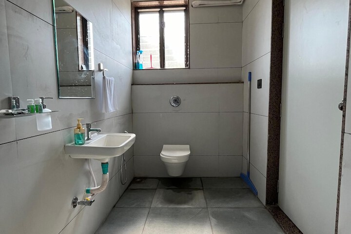 Room 25 of 72