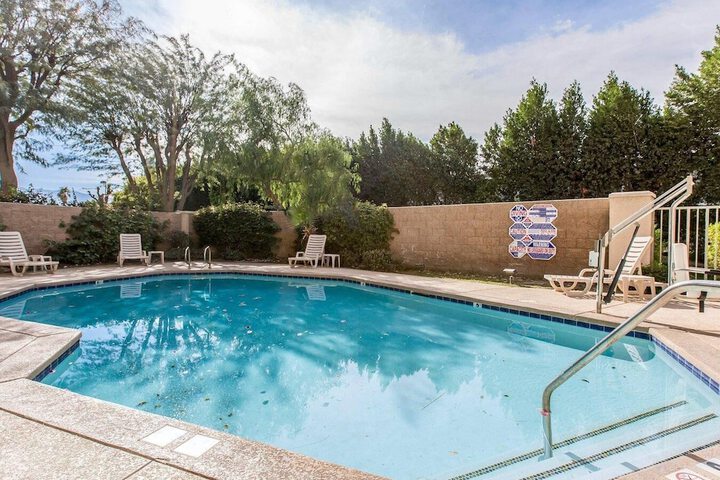 Hotel with Pool