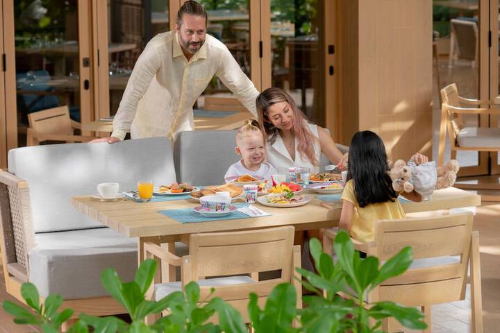 Dining 138 of 205