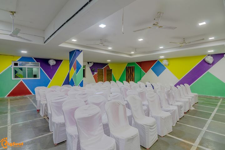 Ballroom/Hall 31 of 36