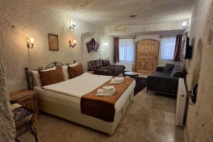 Room 9 of 67
