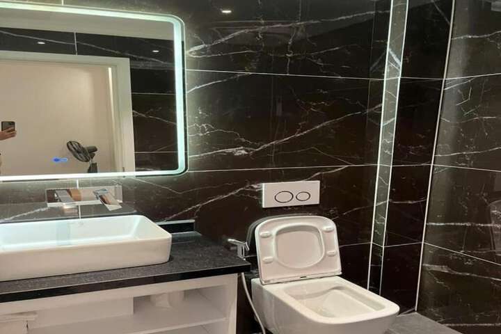 Room 20 of 27