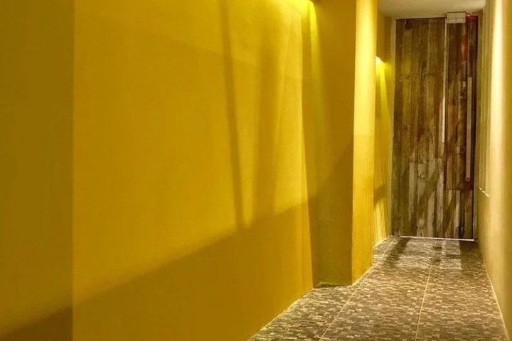 Room 14 of 26