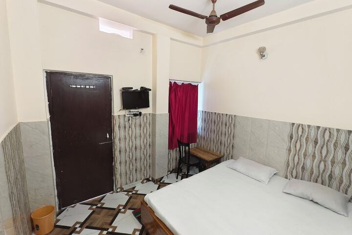 Room 12 of 43