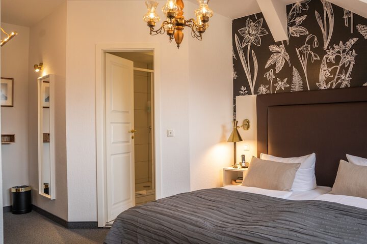 Room 43 of 191