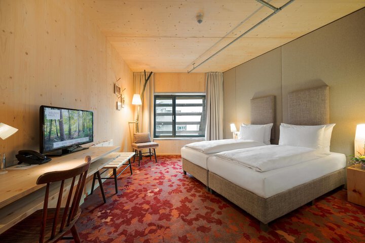 Room 6 of 37