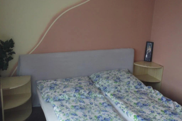 Room 12 of 13
