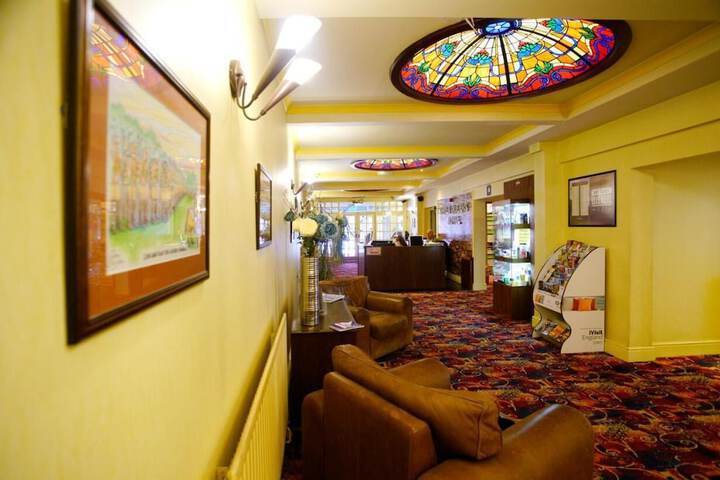 Guest Lobby