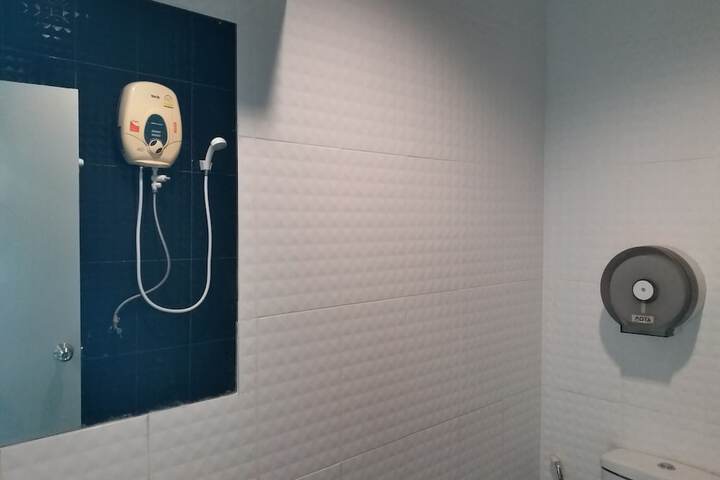 Room 42 of 67