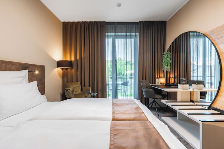 Room 48 of 113