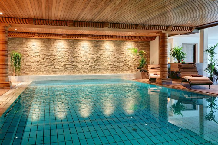 Hotel Pool
