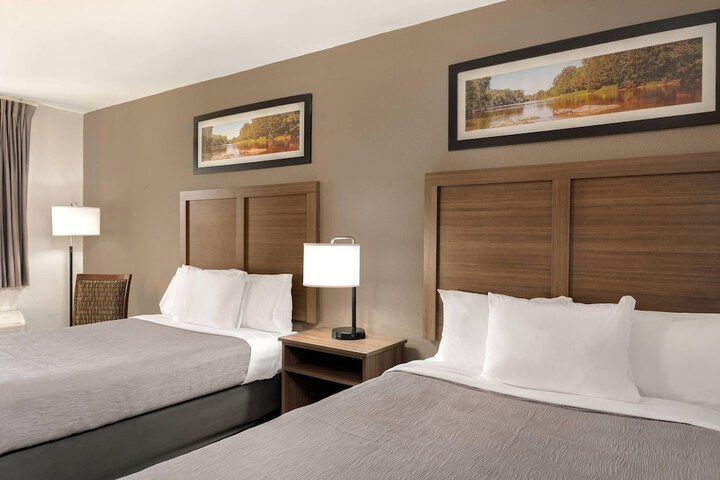 Room 26 of 46