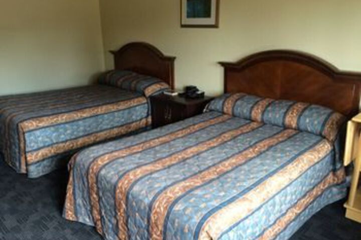 Room 7 of 19