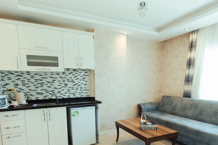 Room 8 of 37