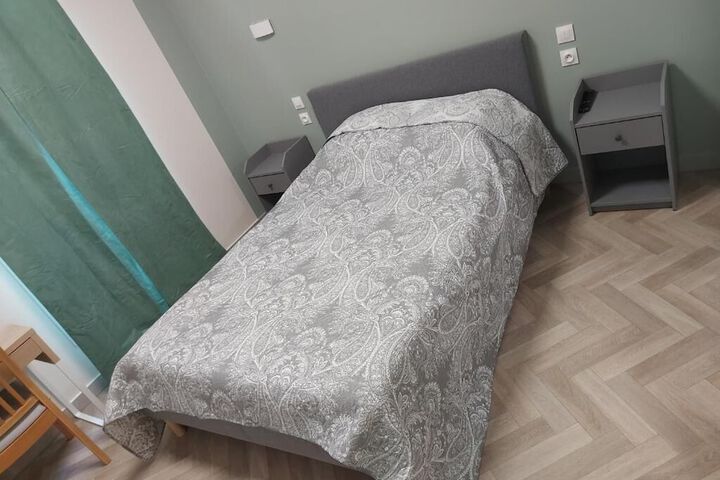Room 3 of 10