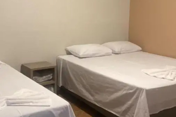 Room 9 of 17
