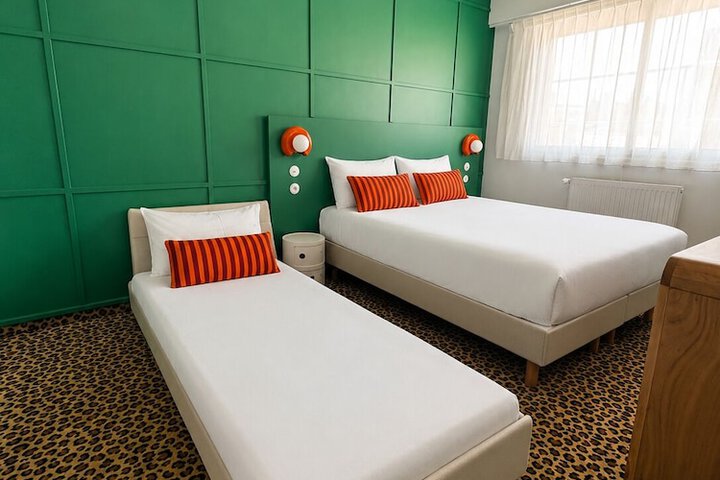 Room 72 of 119