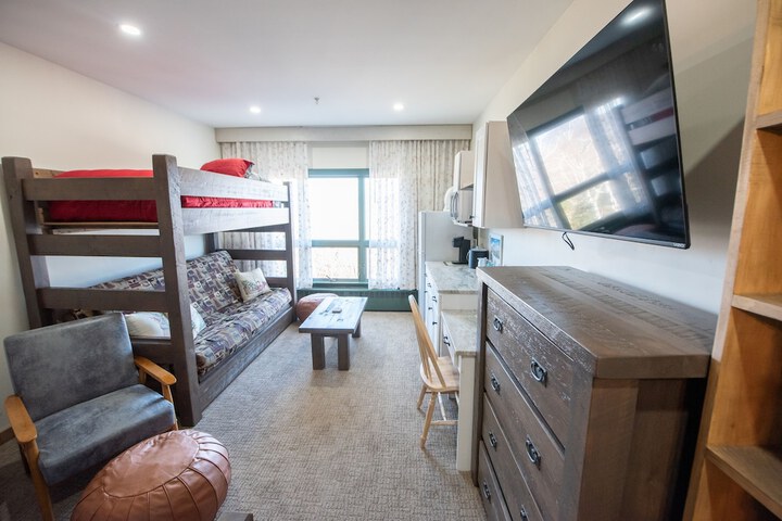 Room 70 of 125
