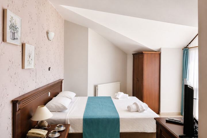 Room 15 of 55