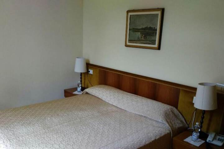 Room 6 of 49