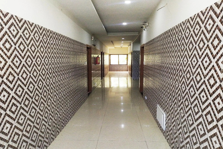 Room 2 of 3