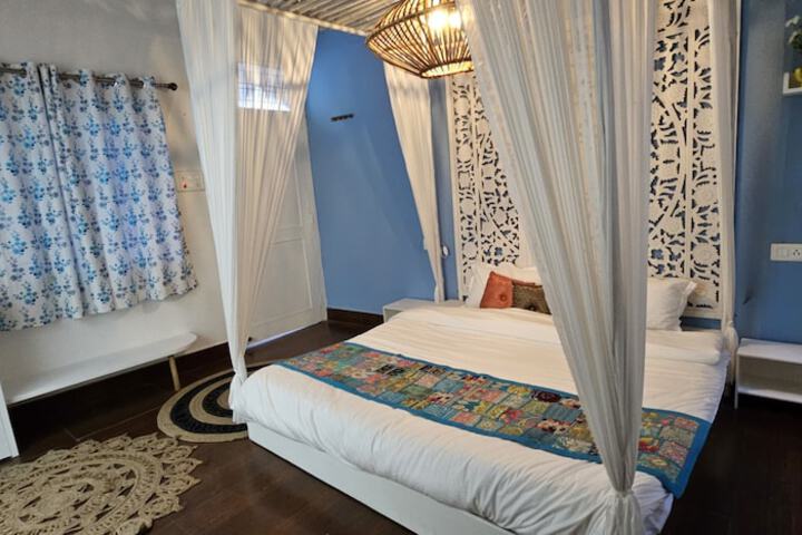 Room 15 of 63