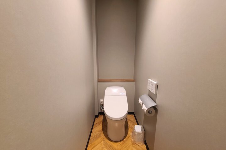 Room 30 of 36
