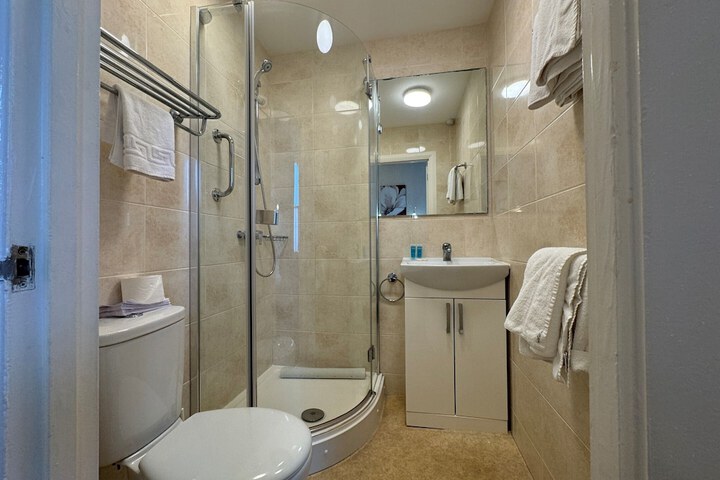 Room 30 of 59