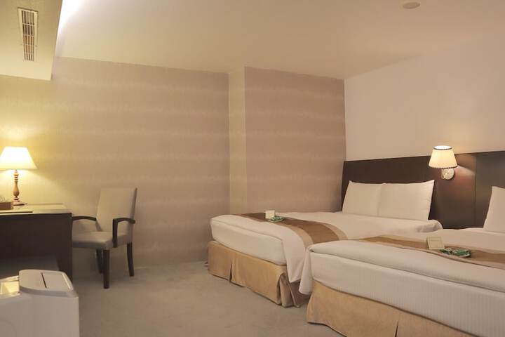 Room 47 of 72