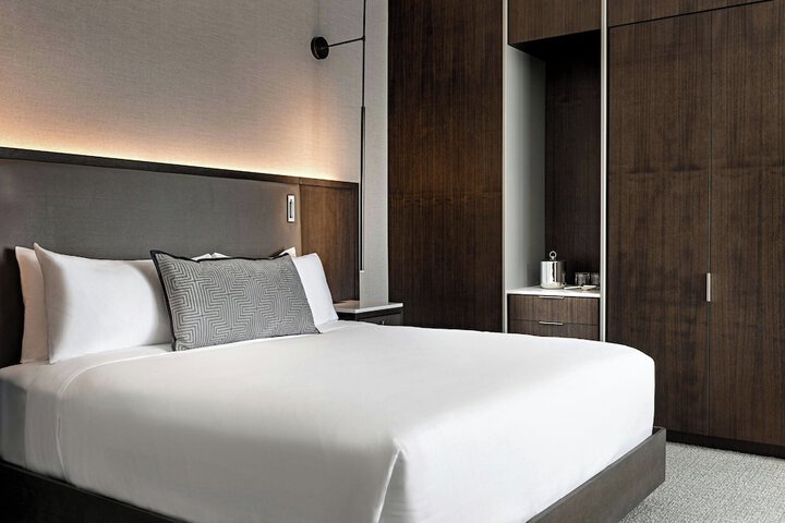 Room 25 of 65