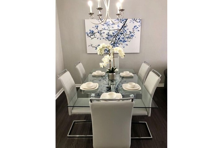 Dining 57 of 66