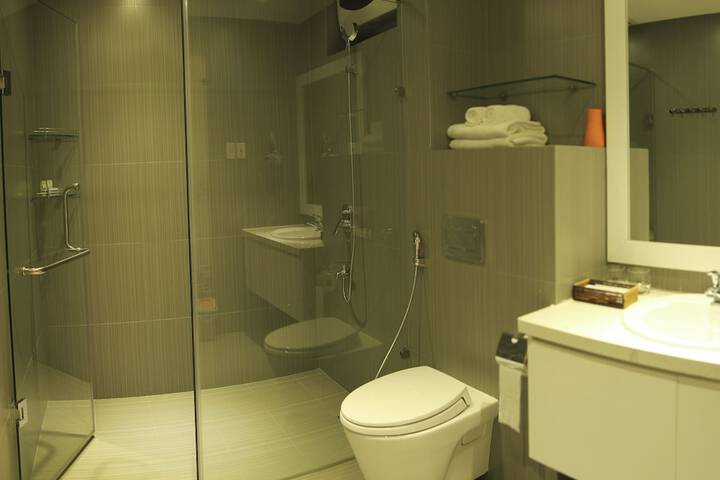 Room 15 of 18