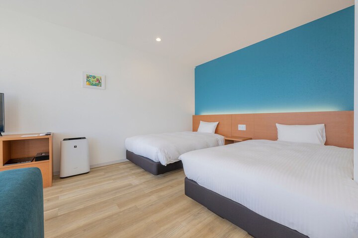 Room 10 of 24