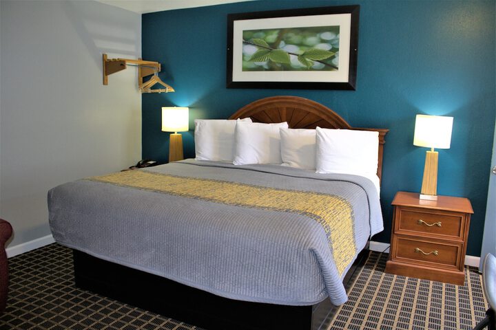 Room 25 of 112