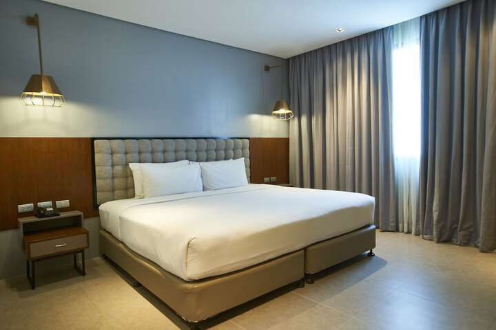 Room 42 of 156