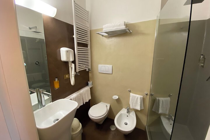 Room 132 of 180