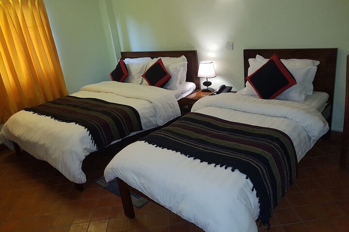 Room 5 of 40