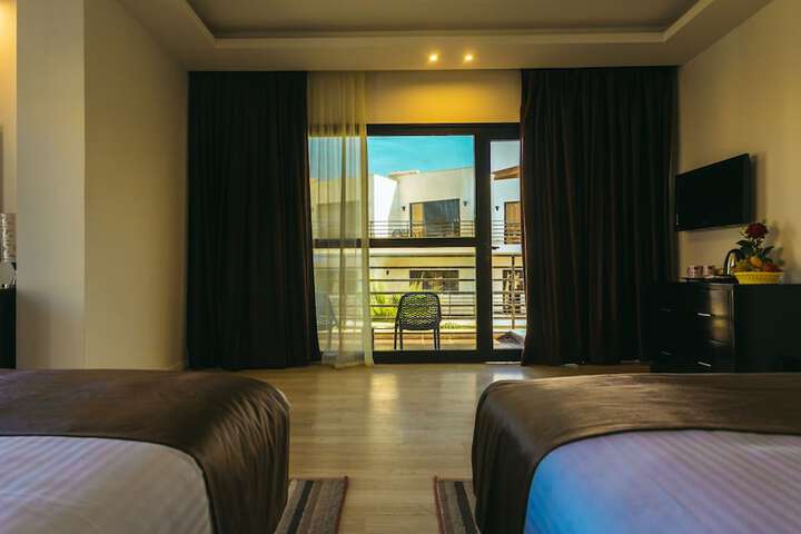 Room 8 of 45