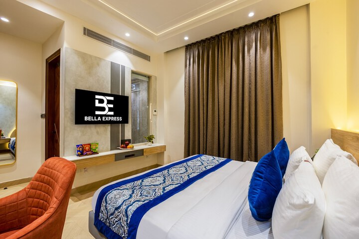 Room 32 of 57