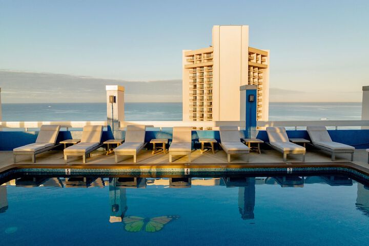 Rooftop pool