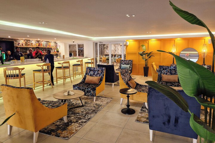 Lounge 254 of 343