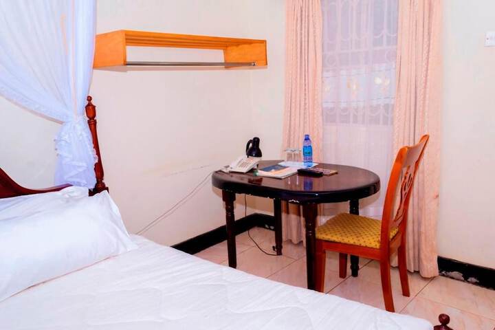 Room 7 of 48