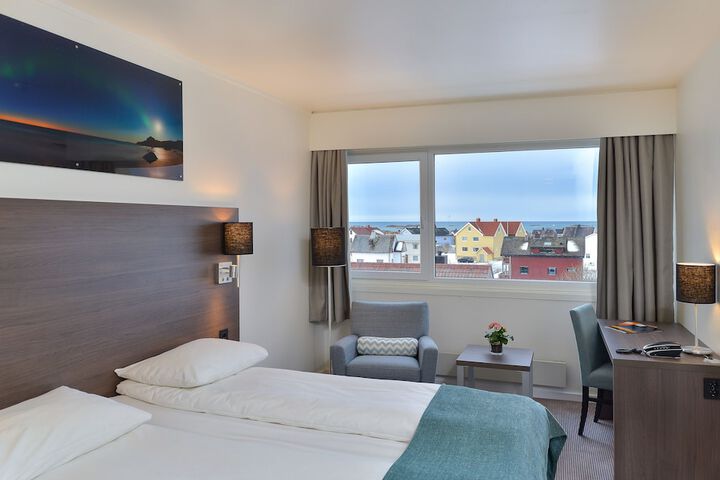 Room 3 of 41
