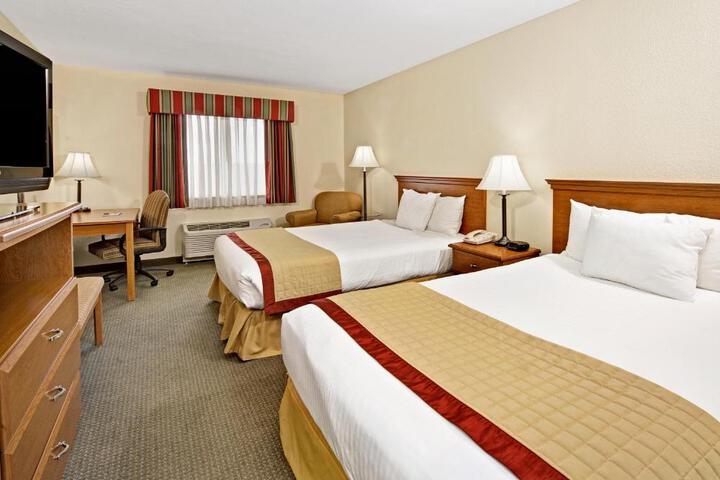 1 Double Bed Accessible Room (6 of 8)